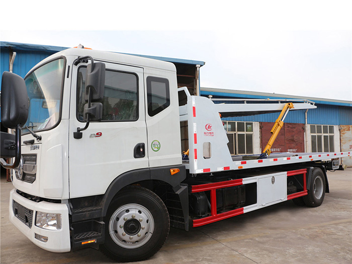 东风D9一拖三大型清障车16w